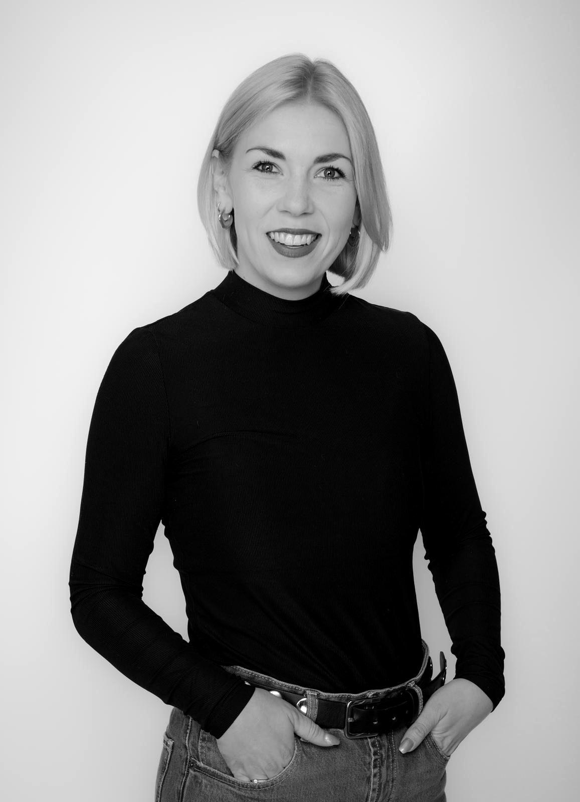 Porträt von Dorothee Dombrowski, Schwarz-Weiß
